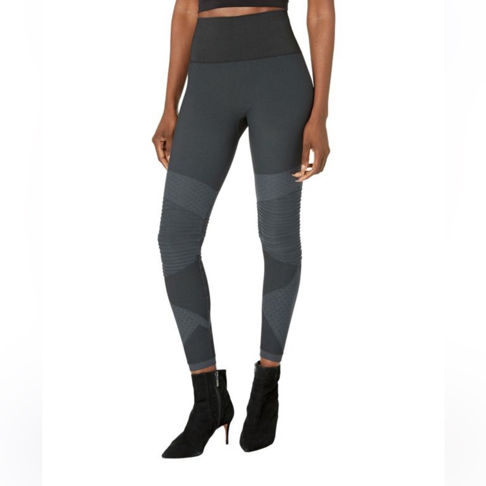 NWT Spanx Look at Me Now Seamless Leggings